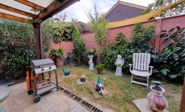 VENTA DE LINDA Y AMPLIA CASA EN VALLE LO CAMPINO
