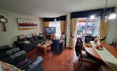 VENTA DE LINDA Y AMPLIA CASA EN VALLE LO CAMPINO