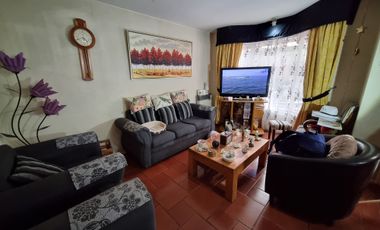 VENTA DE LINDA Y AMPLIA CASA EN VALLE LO CAMPINO
