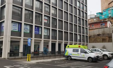 ARRIENDO OFICINA IDEAL CENTRO MEDICO