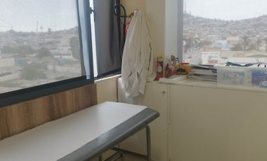 ARRIENDO OFICINA IDEAL CENTRO MEDICO