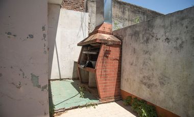 VENTA CASA 3 AMBIENTES EN MONTE GRANDE OPORTUNIDAD