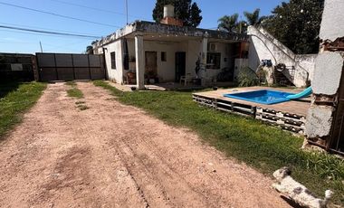 VENTA DE 3 GALPONES CON CASA SOBRE RUTA 11