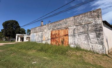 VENTA DE 3 GALPONES CON CASA SOBRE RUTA 11