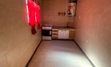 Departamento Tipo Casa en alquiler en Lanus Este