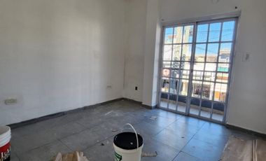 Departamento Tipo Casa en alquiler en Lanus Oeste