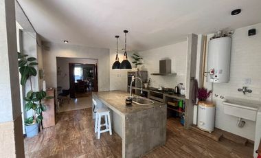 Casa PH en venta en Beccar