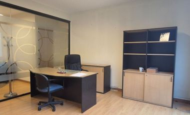 VENTA OFICINA CON DESPACHO OLIVOS