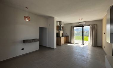Casa en Rivadavia B Privado 3 hab 2 Baños 500m2
