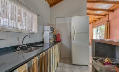 VENTA CASA EN BLOCK COMPUESTA POR DOS U. BANFIELD