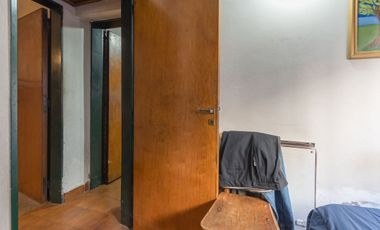 VENTA CASA EN BLOCK COMPUESTA POR DOS U. BANFIELD