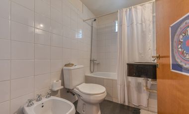 VENTA CASA EN BLOCK COMPUESTA POR DOS U. BANFIELD