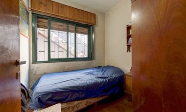VENTA CASA EN BLOCK COMPUESTA POR DOS U. BANFIELD