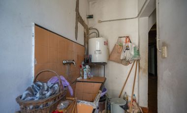 VENTA CASA EN BLOCK COMPUESTA POR DOS U. BANFIELD