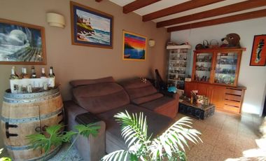 Casa en venta 3 dormitorios en centro de Tunuyán