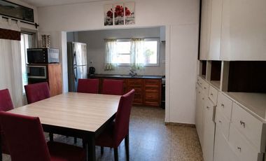 Casa en venta 3 dormitorios en centro de Tunuyán