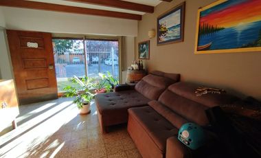 Casa en venta 3 dormitorios en centro de Tunuyán