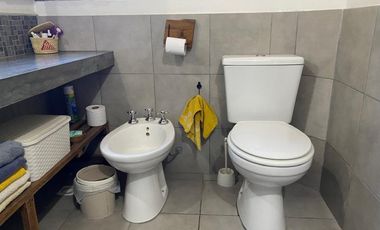 TRES DORMITORIOS CASA EN TANTI SE VENDE