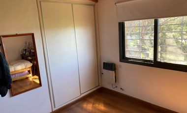 TRES DORMITORIOS CASA EN TANTI SE VENDE