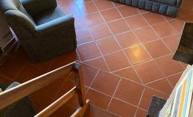 TRES DORMITORIOS CASA EN TANTI SE VENDE