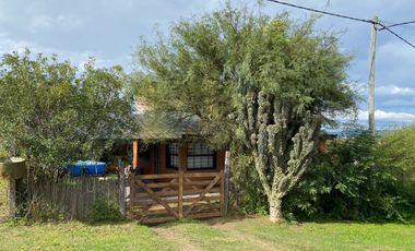 TRES DORMITORIOS CASA EN TANTI SE VENDE