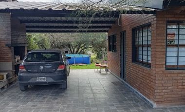 TRES DORMITORIOS CASA EN TANTI SE VENDE