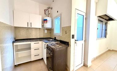 ALQUILER PH 2 AMB RAMOS MEJIA CON PATIO  Y BALCON