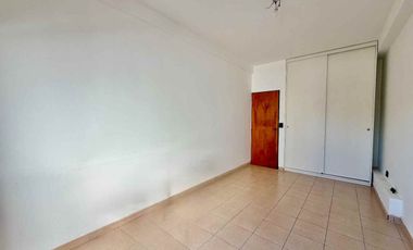 ALQUILER PH 2 AMB RAMOS MEJIA CON PATIO  Y BALCON