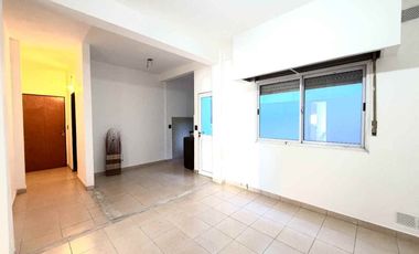 ALQUILER PH 2 AMB RAMOS MEJIA CON PATIO  Y BALCON