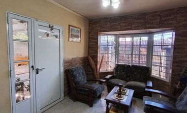 VENTA CASA DE 2 DORMI EN GRANADERO BAIGORRIA