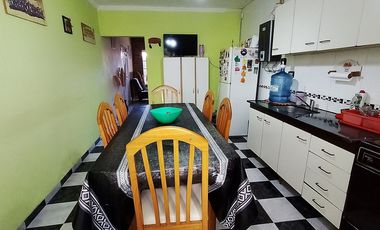 VENTA CASA DE 2 DORMI EN GRANADERO BAIGORRIA
