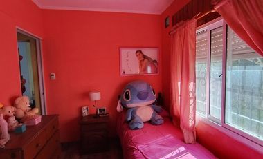 VENTA CASA DE 2 DORMI EN GRANADERO BAIGORRIA