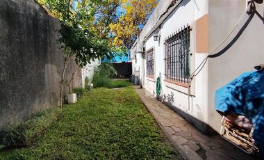 VENTA CASA DE 2 DORMI EN GRANADERO BAIGORRIA