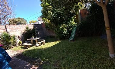 VENTA CASA DE 2 DORMI EN GRANADERO BAIGORRIA