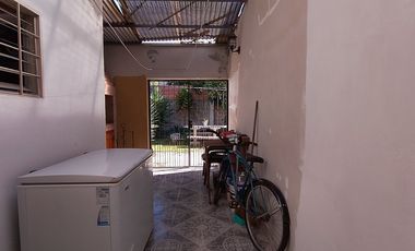 VENTA CASA DE 2 DORMI EN GRANADERO BAIGORRIA