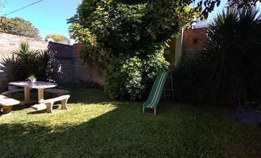 VENTA CASA DE 2 DORMI EN GRANADERO BAIGORRIA