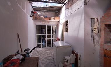 VENTA CASA DE 2 DORMI EN GRANADERO BAIGORRIA