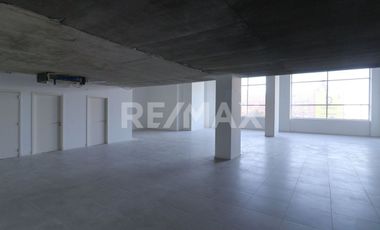 En Venta Oficina Con Tres Cocheras Cubiertas