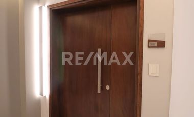 En Venta Oficina Con Tres Cocheras Cubiertas