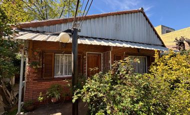 VENTA CASA 6 AMBIENTES MORON MULTIFAMILIAR