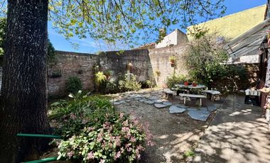 VENTA CASA 6 AMBIENTES MORON MULTIFAMILIAR