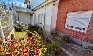 VENTA CASA 6 AMBIENTES MORON MULTIFAMILIAR