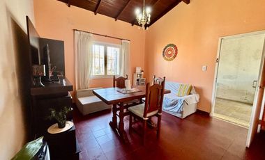 VENTA CASA 6 AMBIENTES MORON MULTIFAMILIAR