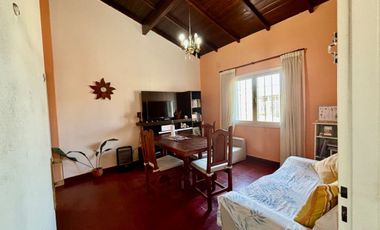 VENTA CASA 6 AMBIENTES MORON MULTIFAMILIAR