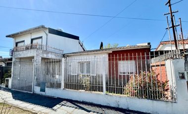 VENTA CASA 6 AMBIENTES MORON MULTIFAMILIAR