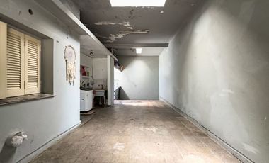 CASA EN VENTA 3 AMBIENTES BURZACO CON LOCAL