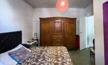 CASA EN VENTA 3 AMBIENTES BURZACO CON LOCAL