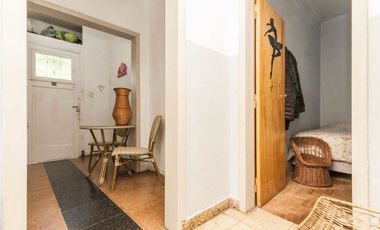 CASA EN VENTA 3 AMBIENTES BURZACO CON LOCAL