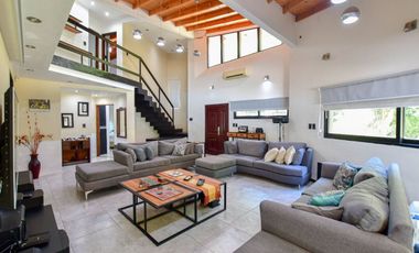 Casa en venta La Plata Los Naranjos quinta, pileta