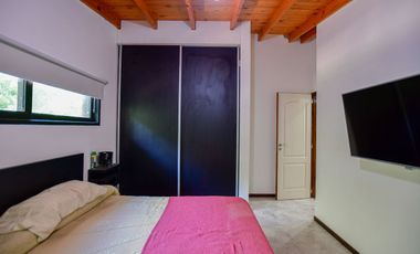 Casa en venta La Plata Los Naranjos quinta, pileta
